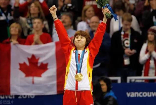 王濛 &mdash;&mdash; 成为了我国短道速滑史上第一个三冠王，也是在冬季奥运会上拿到金牌最多的运动员。